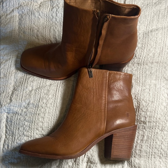 Frye Shoes - Frye Tan Leather Ankle Booties